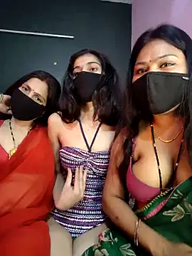 cutee  crazy online show from February 2026 02:12:02 PM