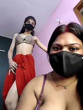 cutee  crazy online show from April 2026 02:03:02 PM