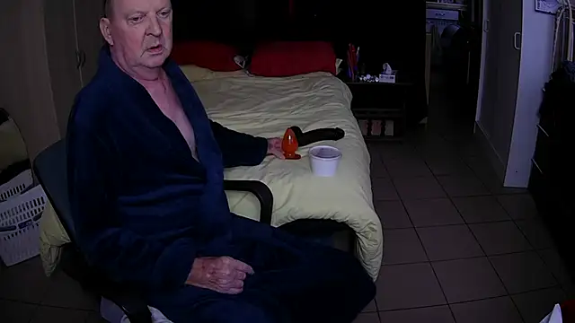 passifsoumis1963 online show from November 2025 07:49:01 AM