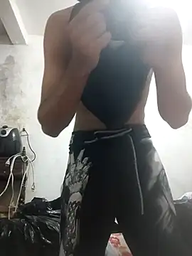 Snapshot of KleberL chatting on December 2025 10:05:02 PM KleberL online show from December 2025 10:05:02 PM