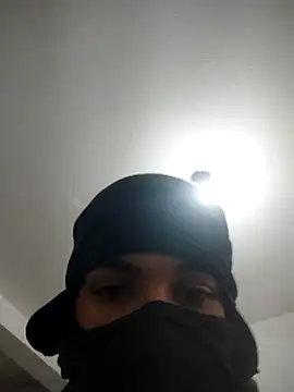 Snapshot of KleberL chatting on February 2026 05:03:02 PM KleberL online show from February 2026 05:03:02 PM