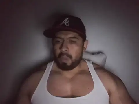 Snapshot of marcus002001 chatting on April 2026 04:24:01 AM marcus002001 online show from April 2026 04:24:01 AM