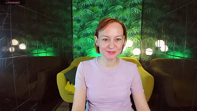 Snapshot of NikaGentle chatting on December 2024 09:45:01 AM NikaGentle online show from December 2024 09:45:01 AM