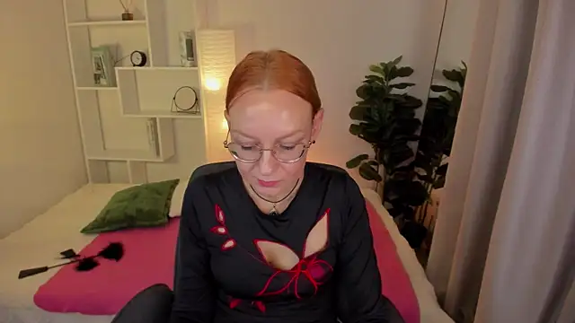 Snapshot of NikaGentle chatting on September 2025 01:33:01 PM NikaGentle online show from September 2025 01:33:01 PM