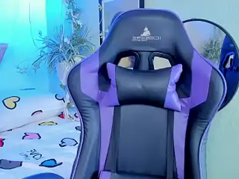 Snapshot of AnaPola chatting on January 2025 06:53:02 PM AnaPola online show from January 2025 06:53:02 PM