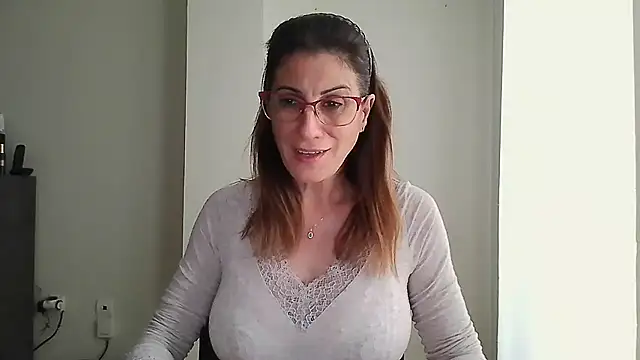 Snapshot of Sanada_hot chatting on October 2025 12:25:01 PM Sanada hot online show from October 2025 12:25:01 PM