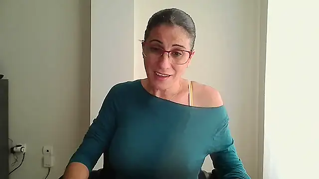 Snapshot of Sanada_hot chatting on October 2025 01:33:02 PM Sanada hot online show from October 2025 01:33:02 PM