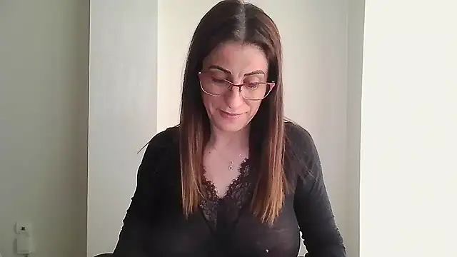 Sanada hot online show from April 2026 01:05:02 PM