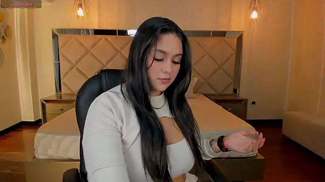 ToriCrossX online show from February 2025 12:28:01 PM