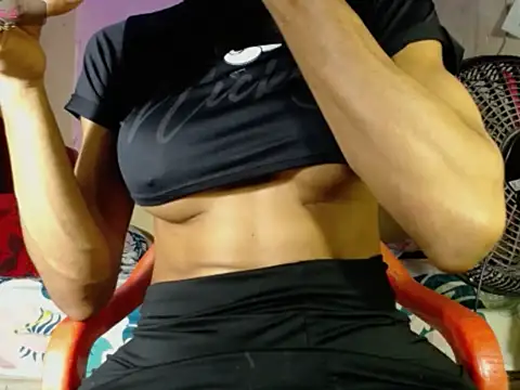 Snapshot of SexyLindaBig chatting on November 2025 09:35:01 AM SexyLindaBig online show from November 2025 09:35:01 AM