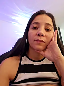 miaeyes online show from February 2026 01:54:01 PM