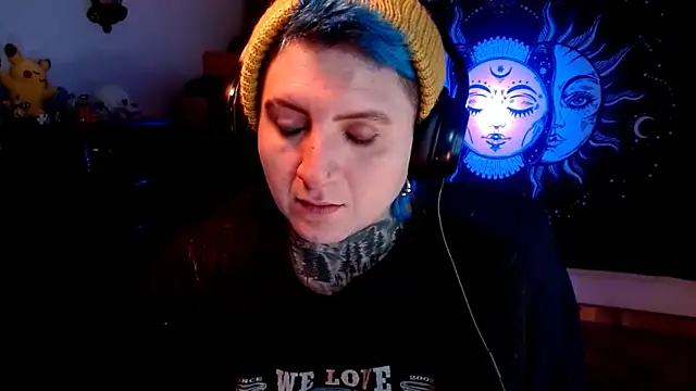 Marieblueeyes online show from February 2025 01:44:02 AM