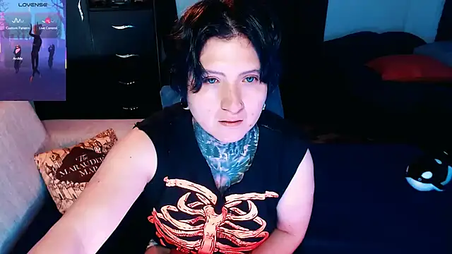 Marieblueeyes online show from October 2025 04:44:01 AM