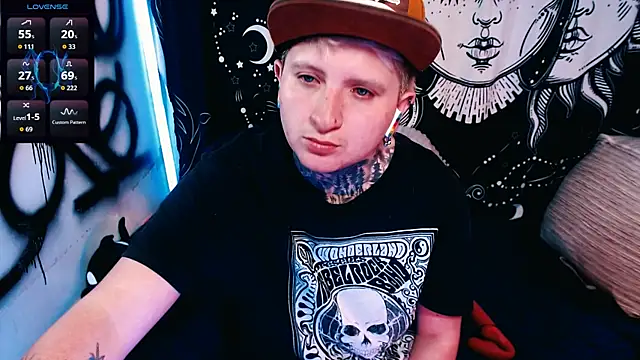 Marieblueeyes online show from May 2026 07:01:02 PM