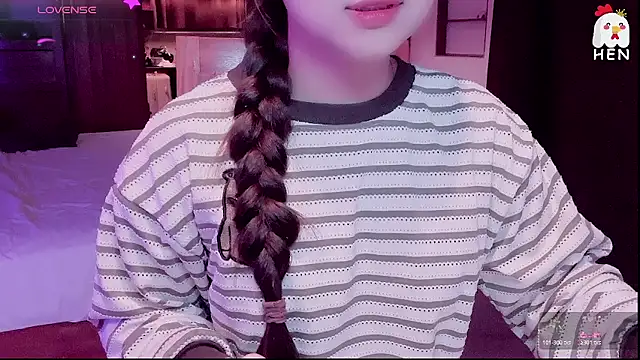 hen237 online show from April 2026 05:38:02 PM