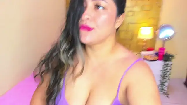 Julia Haye online show from May 2026 03:15:01 AM