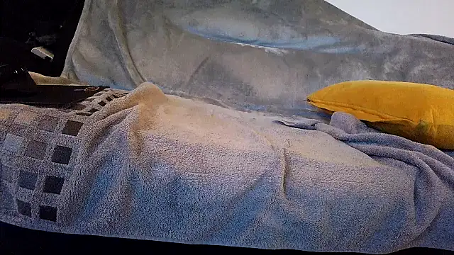 Snapshot of gege_cool chatting on December 2025 06:11:01 AM gege cool online show from December 2025 06:11:01 AM