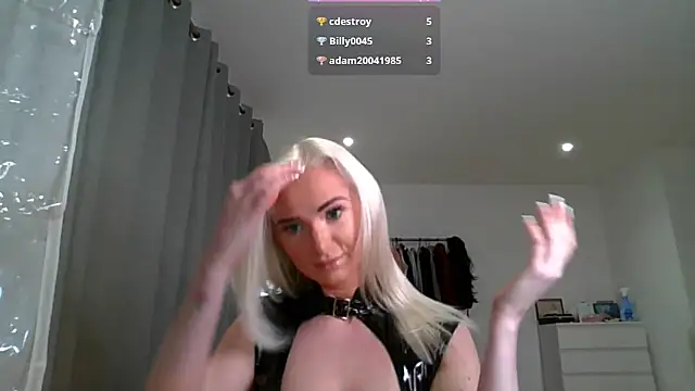 Snapshot of chelseablonde chatting on February 2025 10:37:01 PM chelseablonde online show from February 2025 10:37:01 PM