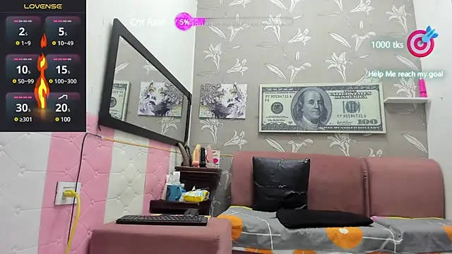 Snapshot of Karen_Bis chatting on March 2025 09:32:02 PM Karen Bis online show from March 2025 09:32:02 PM