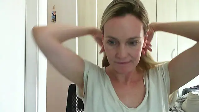 Annylove1 online show from January 2025 02:15:01 PM