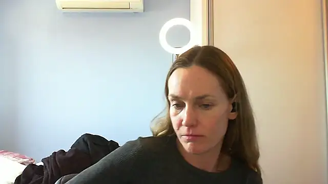 Annylove1 online show from November 2025 03:56:02 PM