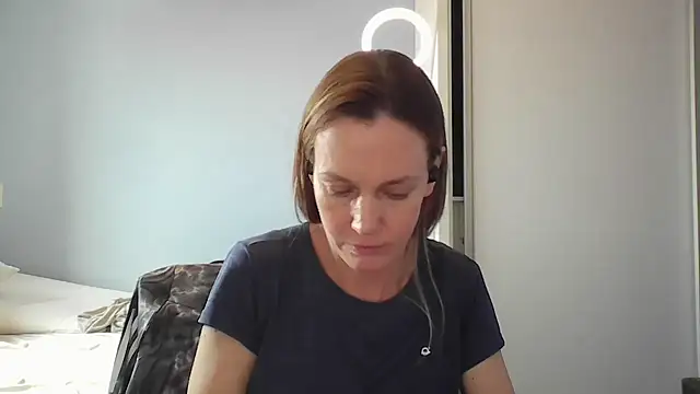 Annylove1 online show from November 2025 03:36:01 PM