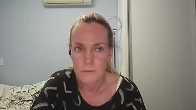 Annylove1 online show from February 2026 12:20:02 AM