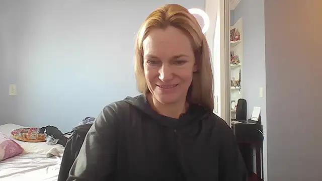 Annylove1 online show from May 2026 12:12:01 PM
