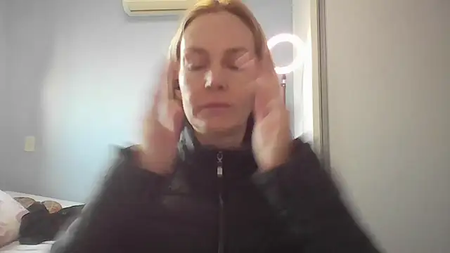 Annylove1 online show from May 2026 10:45:02 AM