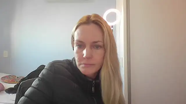 Annylove1 online show from May 2026 12:13:02 PM