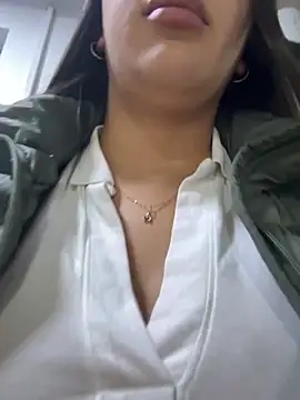 Hannahoff online show from November 2025 12:33:01 AM