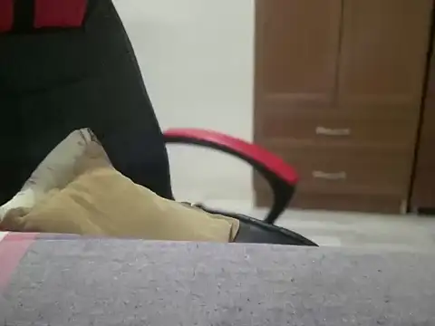 Snapshot of ALPHANDRE chatting on January 2026 06:34:01 PM ALPHANDRE online show from January 2026 06:34:01 PM