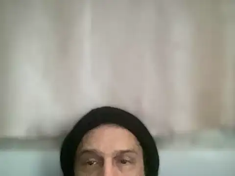 Snapshot of ALPHANDRE chatting on February 2026 06:43:02 AM ALPHANDRE online show from February 2026 06:43:02 AM