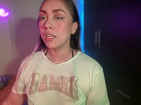 Snapshot of Im_sophiie chatting on January 2025 05:54:02 AM Im sophiie online show from January 2025 05:54:02 AM