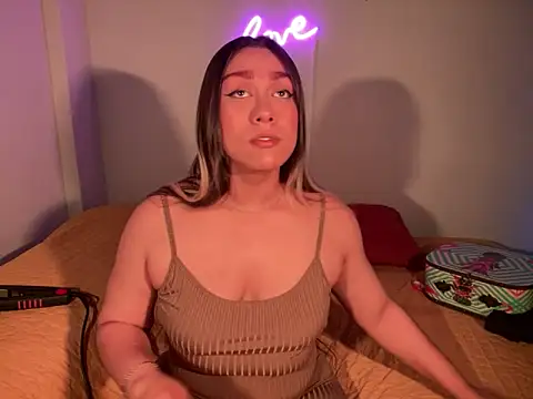 Snapshot of Im_sophiie chatting on January 2025 05:51:02 AM Im sophiie online show from January 2025 05:51:02 AM