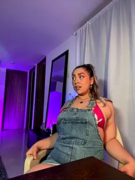 Snapshot of Im_sophiie chatting on September 2025 06:47:02 AM Im sophiie online show from September 2025 06:47:02 AM