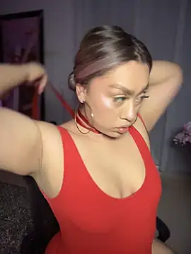 Snapshot of Im_sophiie chatting on October 2025 06:32:01 AM Im sophiie online show from October 2025 06:32:01 AM