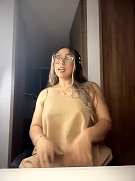 Snapshot of Im_sophiie chatting on March 2026 07:01:01 AM Im sophiie online show from March 2026 07:01:01 AM