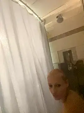 Jessiejames32 online show from November 2025 06:38:02 AM