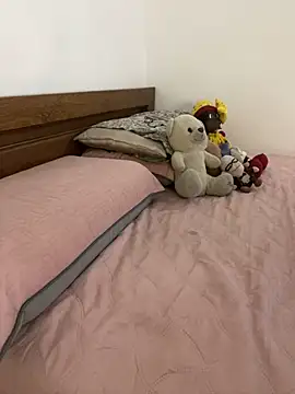 Snapshot of _yisela_ chatting on March 2025 05:42:02 PM yisela online show from March 2025 05:42:02 PM