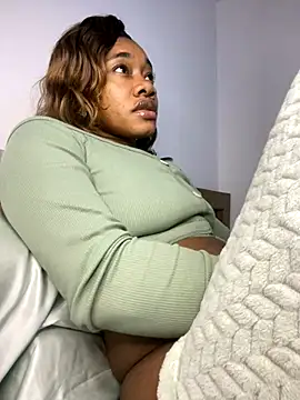  yisela  online show from November 2025 12:52:02 AM