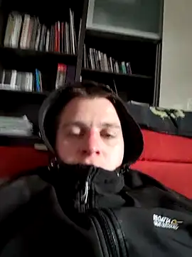 Matttthees online show from February 2025 02:43:02 PM