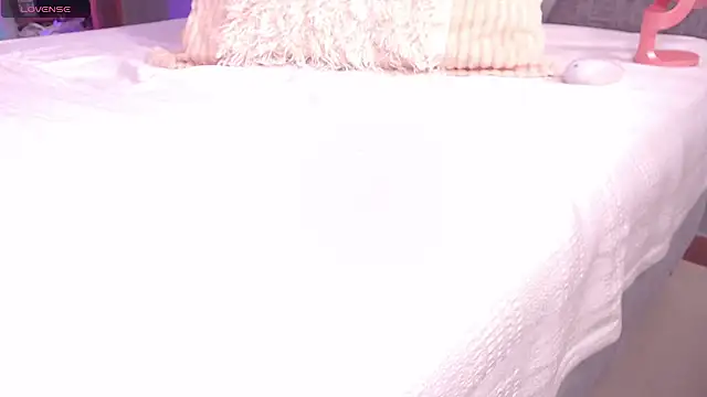 Miaparkerss  online show from January 2025 10:45:02 PM