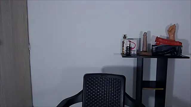 Snapshot of sofiaxdollxxx chatting on February 2025 04:20:01 AM sofiaxdollxxx online show from February 2025 04:20:01 AM