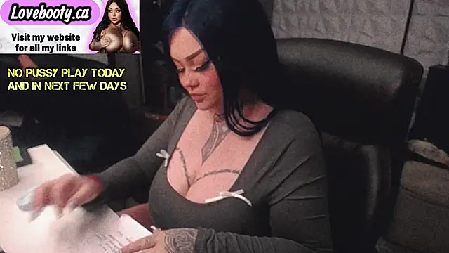 Snapshot of sheylagoddess11 chatting on October 2025 03:07:02 AM sheylagoddess11 online show from October 2025 03:07:02 AM