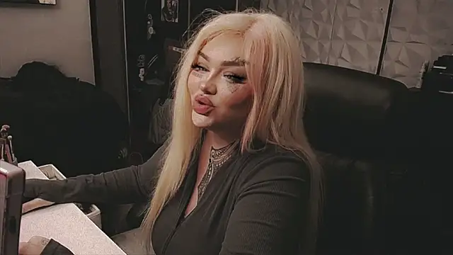 Snapshot of sheylagoddess11 chatting on December 2025 03:01:02 AM sheylagoddess11 online show from December 2025 03:01:02 AM