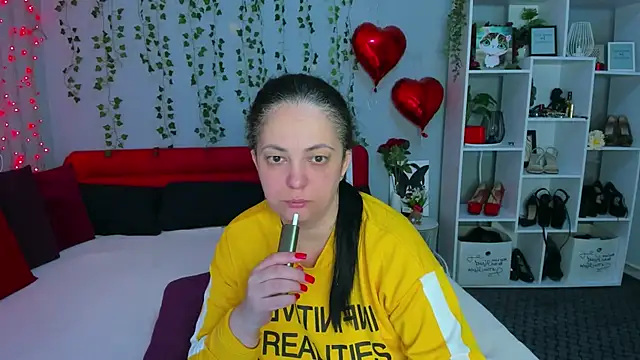 DarlingMilf online show from April 2026 06:20:01 PM