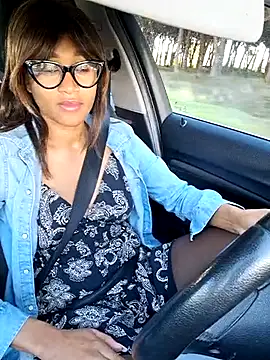 Snapshot of guardami1988 chatting on November 2025 09:52:01 AM guardami1988 online show from November 2025 09:52:01 AM