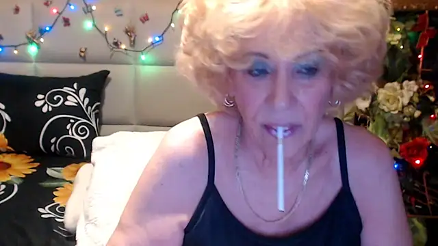 HappyWomanOn online show from May 2026 09:06:01 AM