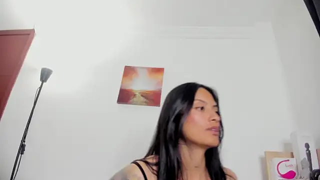 nia  white online show from May 2026 02:07:01 AM